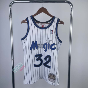 Mitchell &amp; Ness Retro White